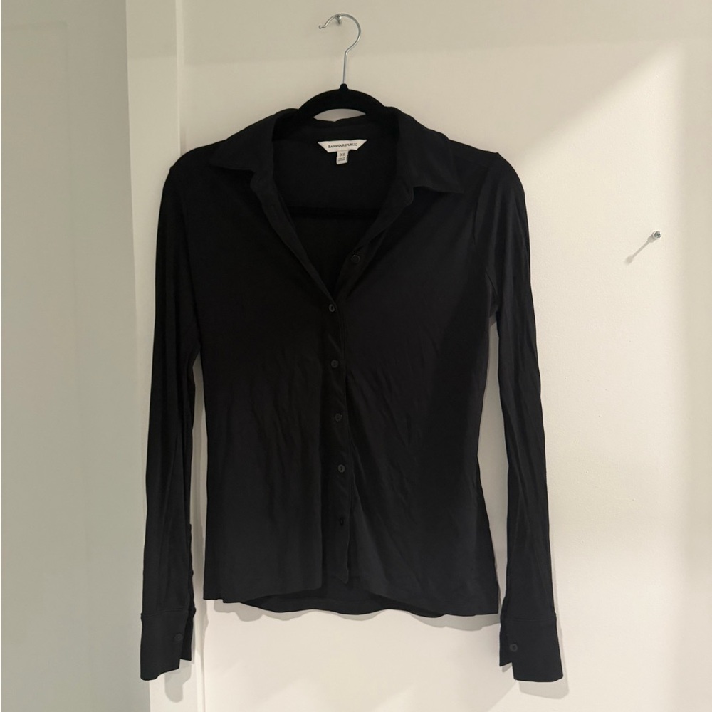 Banana Republic Women's Black Button-Down Shirt - Picture 3 of 3